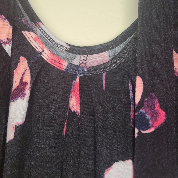 Latched Mama Petite Momper - Picture 5 of 7